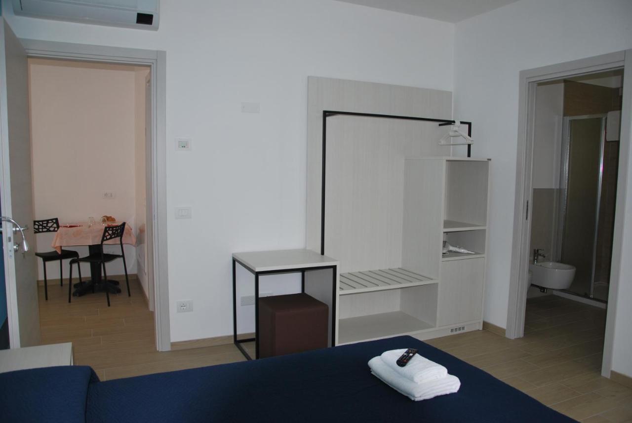B&B Da Rosy Lazise Bagian luar foto