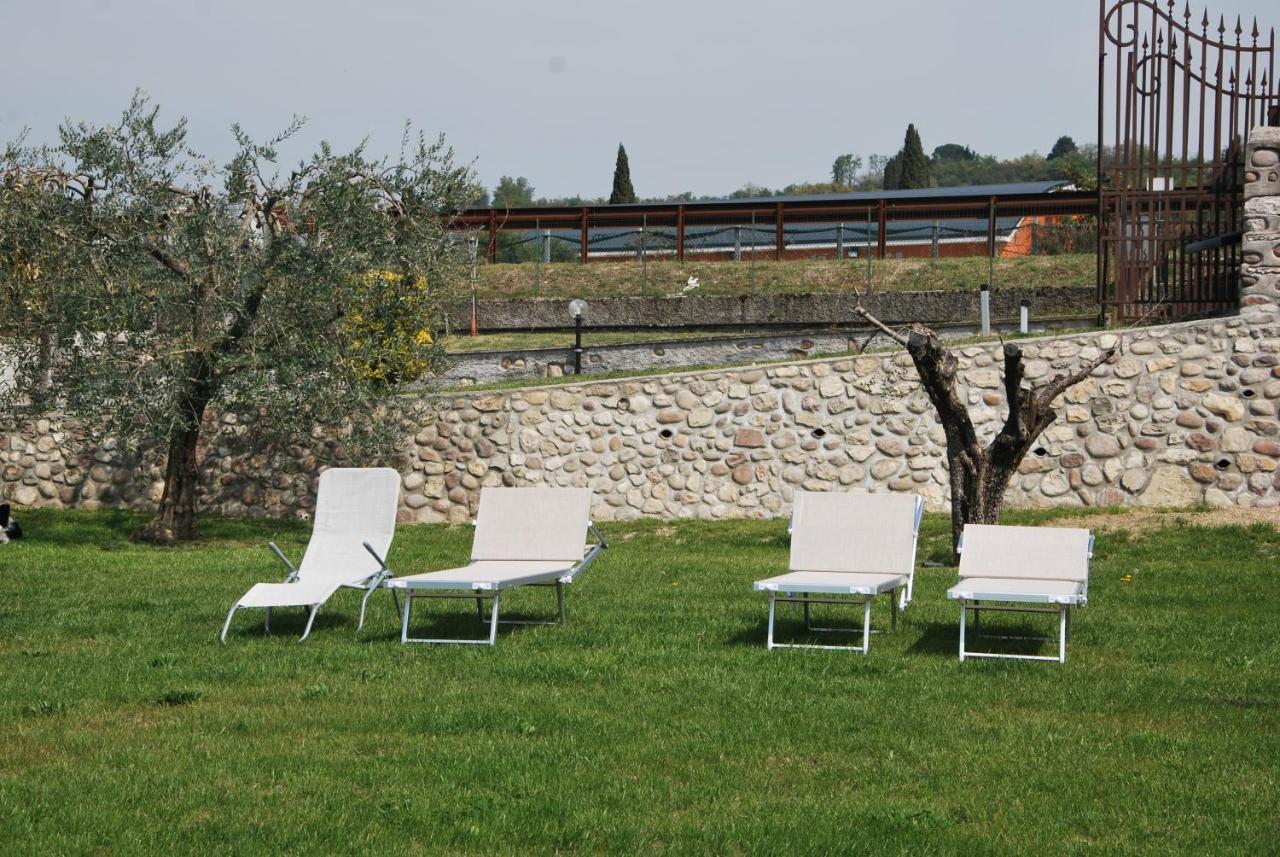 B&B Da Rosy Lazise Bagian luar foto