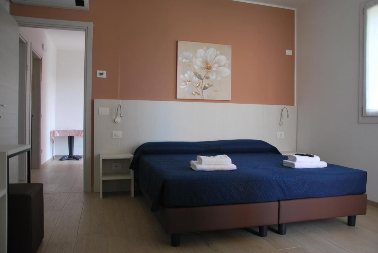 B&B Da Rosy Lazise Bagian luar foto