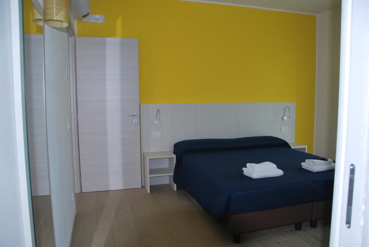 B&B Da Rosy Lazise Bagian luar foto
