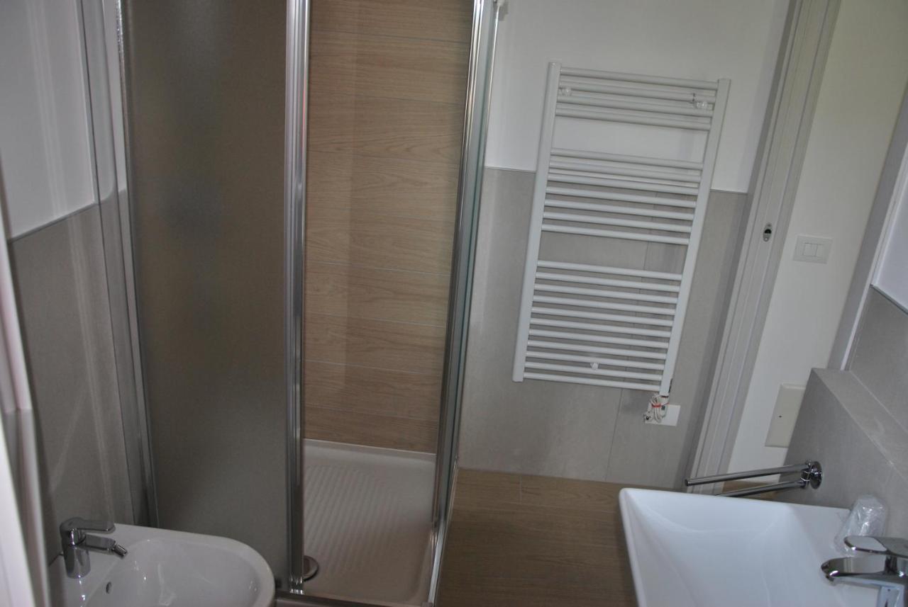 B&B Da Rosy Lazise Bagian luar foto